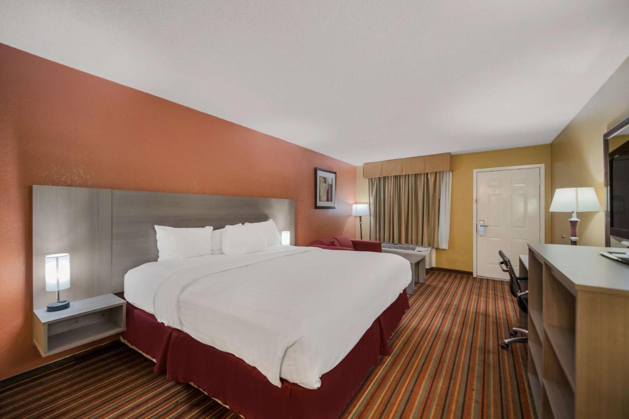 Mount Pleasant Surestay Hotel By Best Western Mt Pleasant מראה חיצוני תמונה