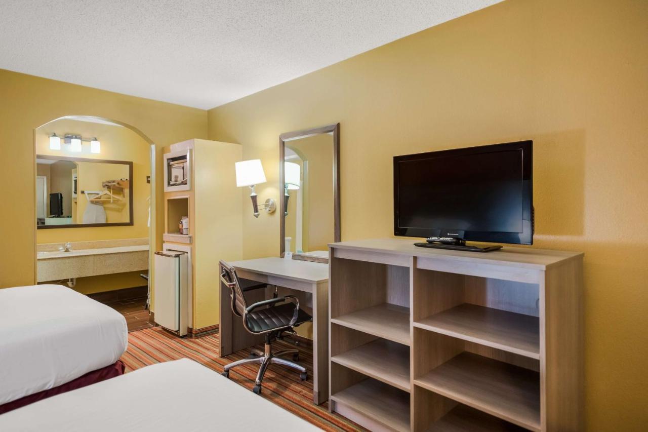Mount Pleasant Surestay Hotel By Best Western Mt Pleasant מראה חיצוני תמונה